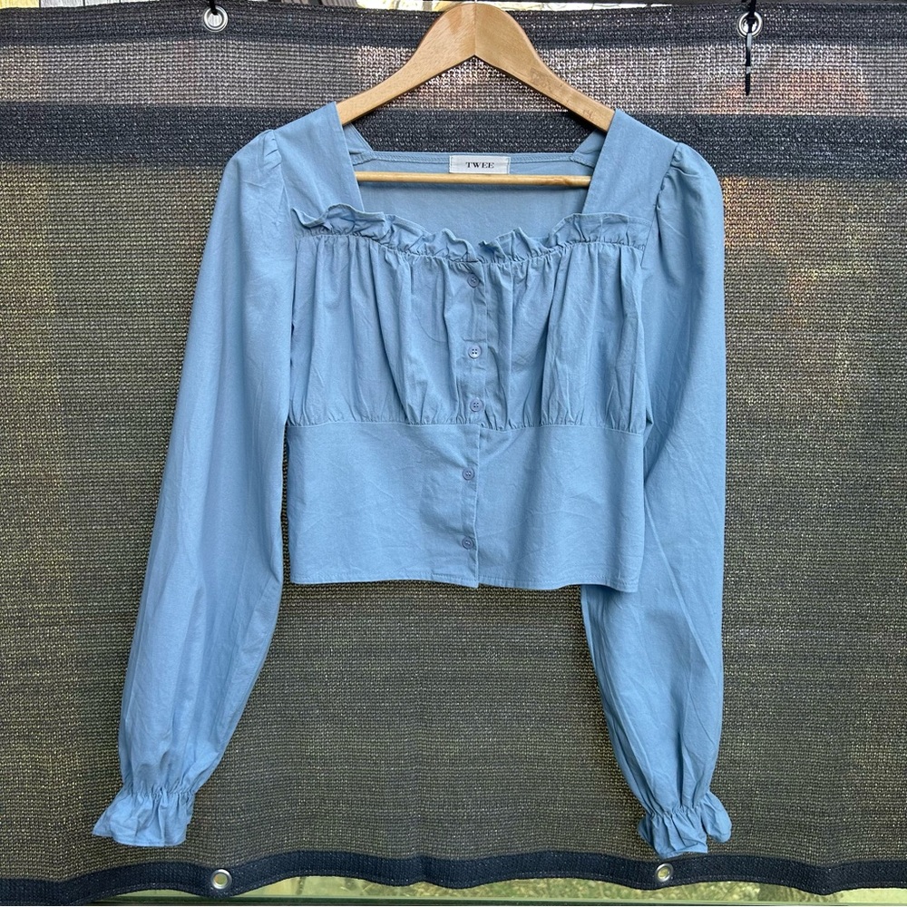 Baby blue cute puff long sleeves crop blouse/shirt